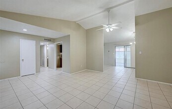 16910 Cairngale St in Houston, TX - Building Photo - Building Photo