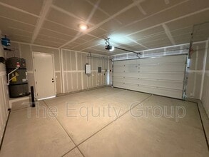 2405 N Fontana St in Visalia, CA - Building Photo - Building Photo