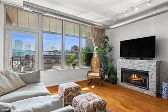 1200 W Monroe St in Chicago, IL - Building Photo - Building Photo