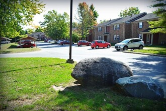 Fox Acres Apartments in Kokomo, IN - Foto de edificio - Building Photo