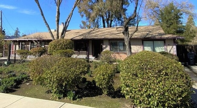 7905 Curbaril Ave in Atascadero, CA - Building Photo - Building Photo