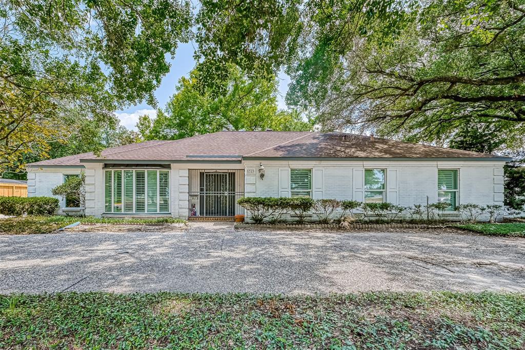 5319 S Braeswood Blvd in Houston, TX - Building Photo