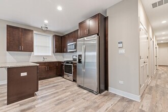 6530 S Maryland Ave, Unit 2 in Chicago, IL - Building Photo - Building Photo