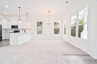 860 Tripe St in Charleston, SC - Building Photo - Building Photo