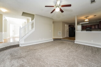 1906 Bridgestone Cir in Conyers, GA - Foto de edificio - Building Photo