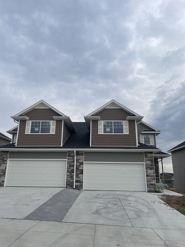 property at 9028 Peregrine Rd