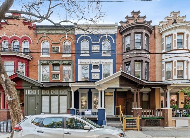 property at 3744 N Carlisle St