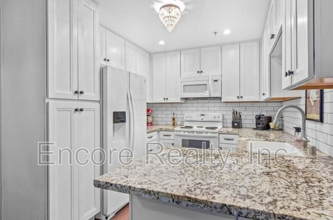 11255 Tierrasanta Blvd in San Diego, CA - Building Photo - Building Photo