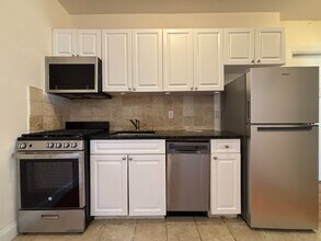 1 Arden St in New York, NY - Building Photo - Building Photo
