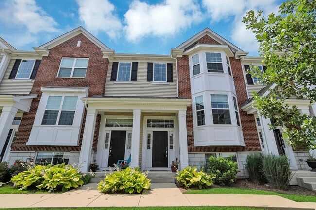 property at 2967 Madison Dr