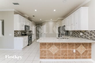 2210 Briana Dr in Brandon, FL - Foto de edificio - Building Photo