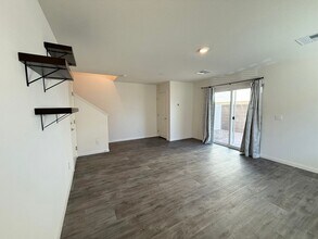 3720 Brilliant Sunset St in Las Vegas, NV - Building Photo - Building Photo