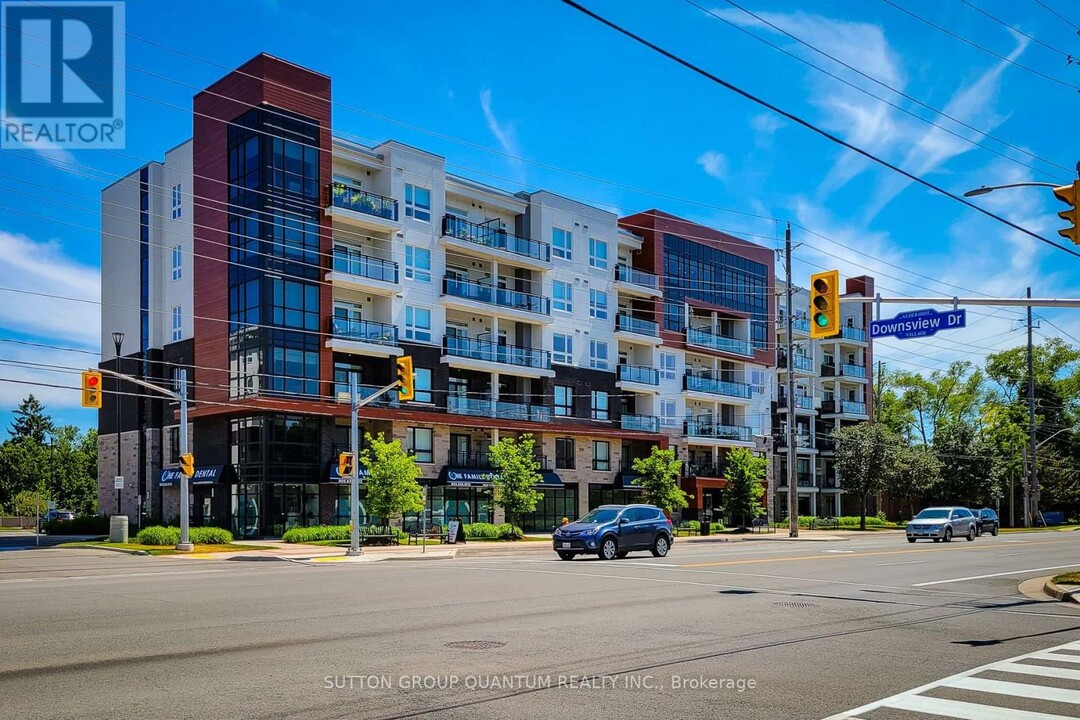 320-320 Plains Rd E in Burlington, ON - Building Photo