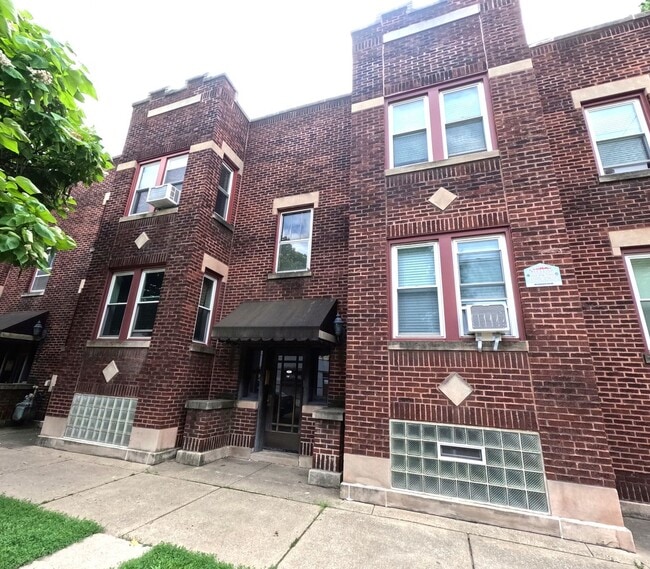 property at 809 Lexington St