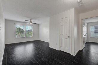 20950 Field Manor Ln in Katy, TX - Foto de edificio - Building Photo