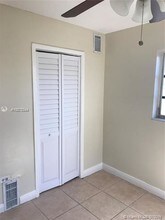 2660 NE 212th Terrace-Unit -A in Miami, FL - Building Photo - Building Photo