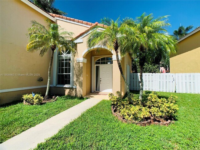 18801 NW 12th St in Pembroke Pines, FL - Building Photo - Building Photo