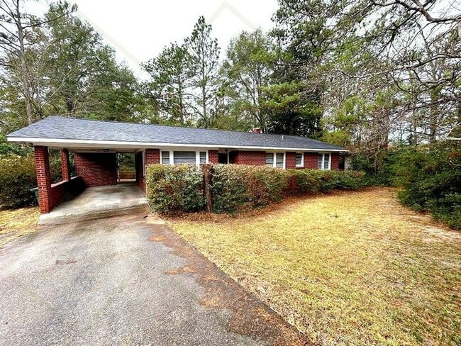 property at 2915 N Beltline Blvd