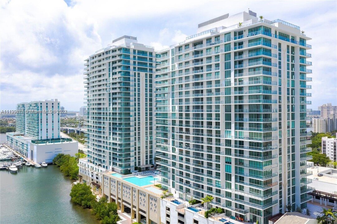 330 Sunny Isles Blvd, Unit 5-1405 in Sunny Isles Beach, FL - Building Photo