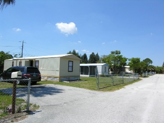 2704 NE Myers Rd in Palm Bay, FL - Building Photo