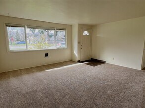 810 NW 23rd St, Unit 2325 in Corvallis, OR - Foto de edificio - Building Photo