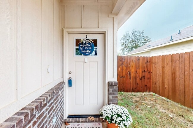 209 S Baugh St in Alvarado, TX - Building Photo - Building Photo