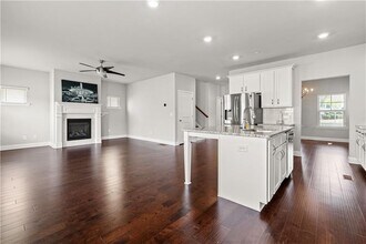 156 Adams Cir in Marietta, GA - Building Photo - Building Photo