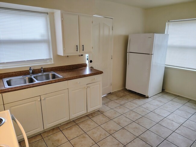 4609 18th Ave S in St. Petersburg, FL - Building Photo - Building Photo