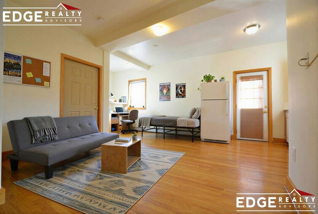 46 Gardner St, Unit 1 in Boston, MA - Building Photo