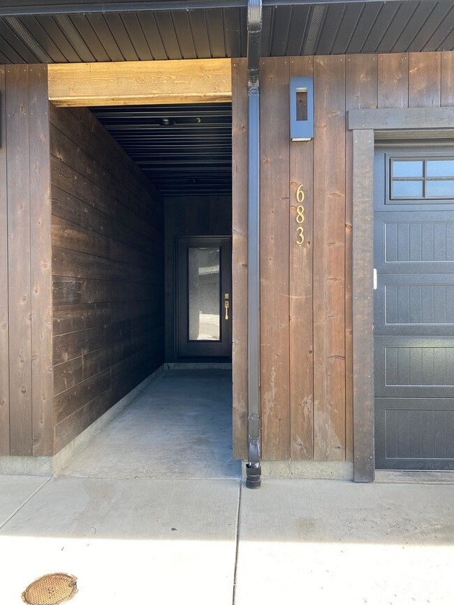 property at 683 Stone Peak Lp