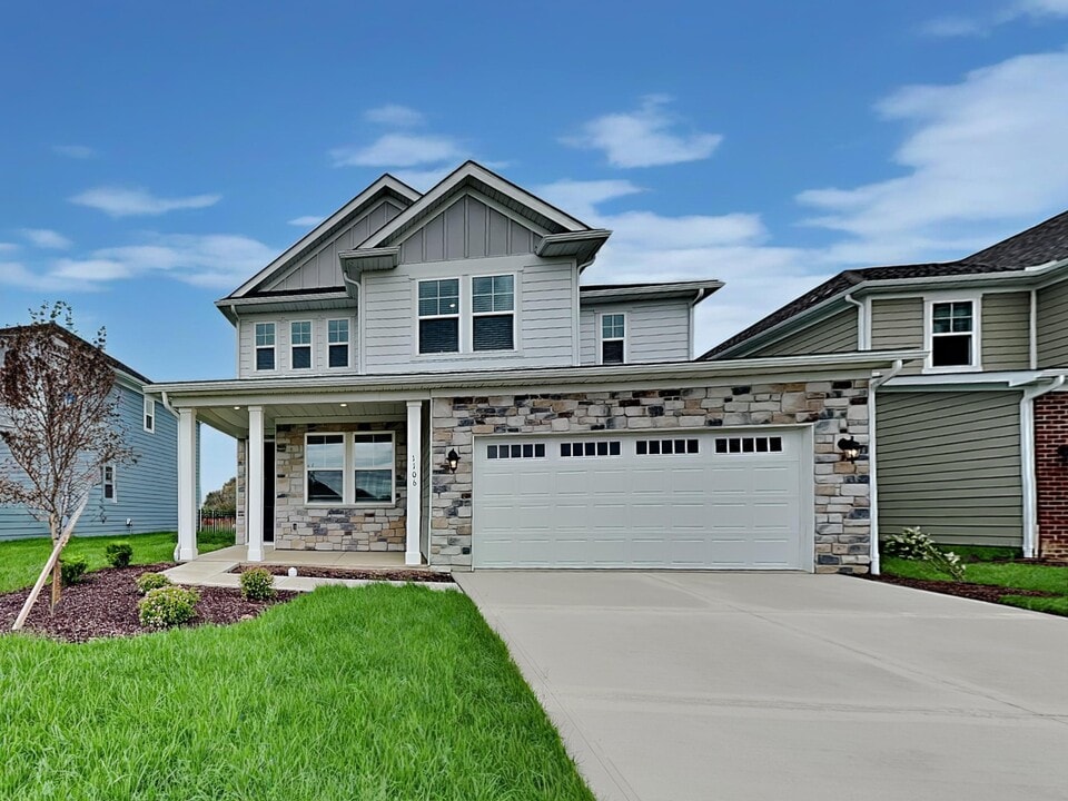 1106 Heritage Blvd in Delaware, OH - Building Photo
