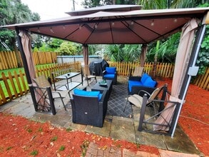 SUPER VILLAS in Hollywood, FL - Foto de edificio - Building Photo