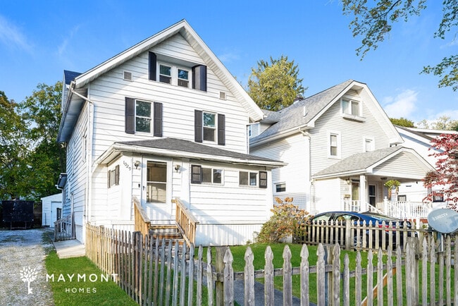 1029 Bloomfield Ave in Akron, OH - Building Photo - Building Photo