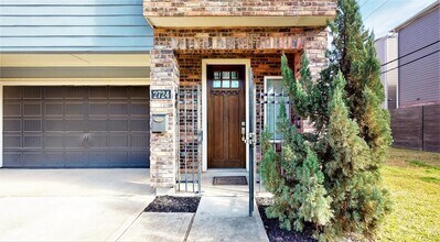 2724 Rutland St in Houston, TX - Building Photo - Building Photo