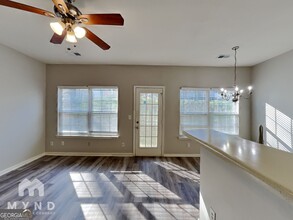 2877 Windsor Forrest Ct in Atlanta, GA - Building Photo - Building Photo