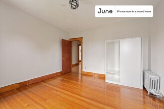 Private bedroom in 4 bed/1 bath Home in Boston, MA - Building Photo - Building Photo