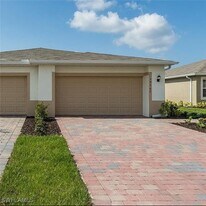 19575 Galleon Point Dr in Lehigh Acres, FL - Building Photo