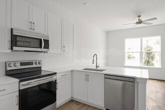 437 Braddock Ave in Daytona Beach, FL - Building Photo - Building Photo