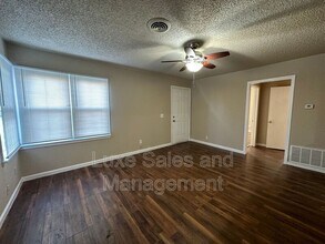 2001 E Harlow Pl in Oklahoma City, OK - Building Photo - Building Photo