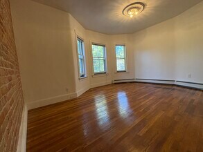 248 Brookline St, Unit 3 in Cambridge, MA - Building Photo - Building Photo