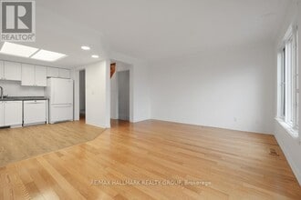 97 Forestglade Crescent in Ottawa, ON - Building Photo - Building Photo