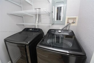 9219 SW 227th St in Cutler Bay, FL - Building Photo - Building Photo