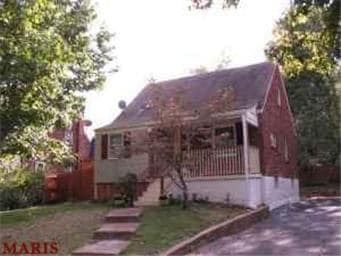 property at 2833 Raritan Dr