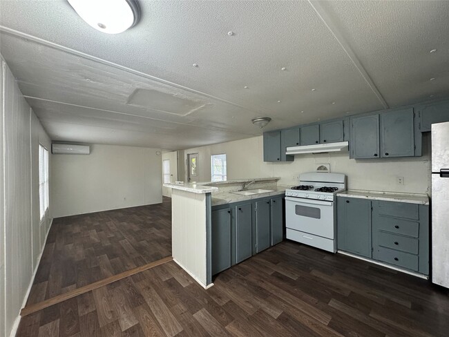 104 N 1st St in Livingston, TX - Building Photo - Building Photo