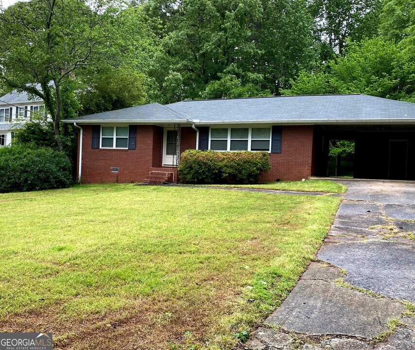 452 Windsor Dr SW in Marietta, GA - Building Photo