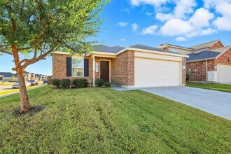 10101 Newtown Dr in Crowley, TX - Building Photo - Building Photo