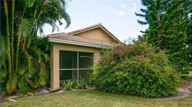 1946 Par Dr in Naples, FL - Building Photo - Building Photo