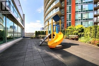 688 Abbott St in Vancouver, BC - Building Photo - Building Photo