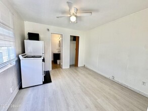 3226 S Atlantic Ave in Daytona Beach, FL - Building Photo - Building Photo