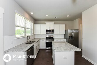 389 Black Thorn Ln in Gallatin, TN - Foto de edificio - Building Photo